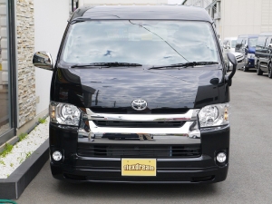 ハイエースワゴン4型新車　10人乗６AT　前向き９名乗車　内装カスタム　ＲＥＶＯシート