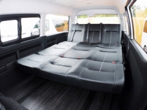 ハイエースワゴン4型新車　10人乗６AT　