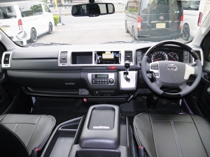 ハイエースワゴン4型新車　10人乗６AT　