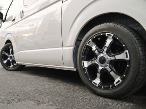ハイエースワゴン4型新車　10人乗６AT　