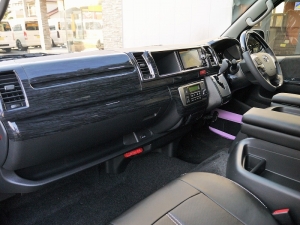 ハイエースワゴン4型新車４ＷＤ　６AT　