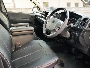 ハイエースワゴン4型新車４ＷＤ　６AT　
