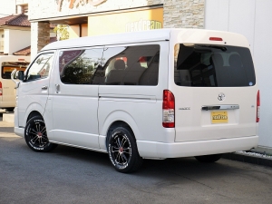 ハイエースワゴン4型新車４ＷＤ　６AT　