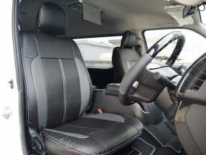 ハイエースワゴン4型新車　10人乗６AT　前向き９名乗車　内装カスタム　ＲＥＶＯシート