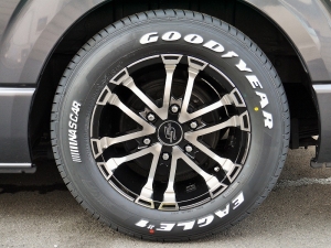 ハイエースバン跳ね上げベッドキット　フローリングフロア　モデリスタ
