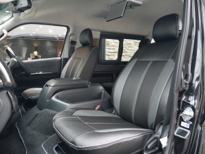 ハイエースワゴン4型新車　10人乗りシーケンシャル６AT　415コブラ