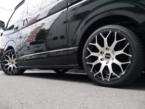 ハイエースワゴン4型新車　10人乗りシーケンシャル６AT　415コブラ