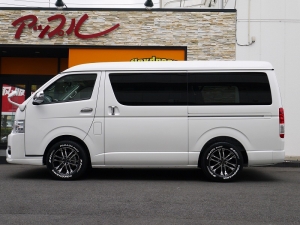 ハイエースワゴン4型新車４ＷＤ　６AT　