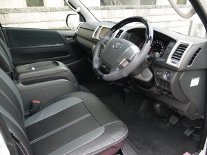 ハイエースバン4型新車　３０００ディーゼルターボ２ＷＤ　