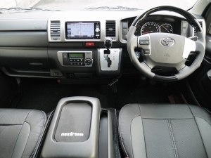 ハイエースバン4型新車　３０００ディーゼルターボ２ＷＤ　