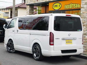 ハイエースバン4型新車　３０００ディーゼルターボ２ＷＤ　