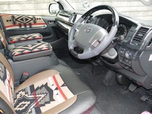 ハイエースバン4型新車　シーケンシャル６AT　