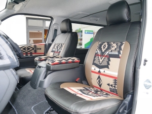 ハイエースバン4型新車　シーケンシャル６AT　