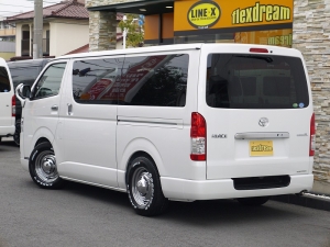 ハイエースバン4型新車　シーケンシャル６AT　