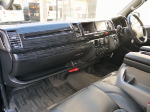 ハイエースワゴン２型　４ＷＤ　ＨＤＤナビ