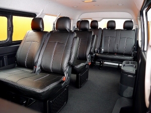 ハイエースワゴン4型新車　10人乗りシーケンシャル６AT　415コブラ