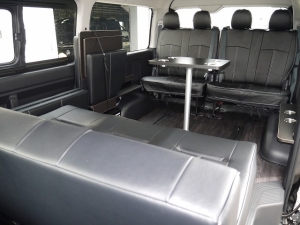 ハイエースワゴン4型新車　10人乗６AT　４ＷＤ