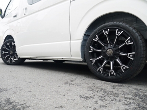 ハイエースワゴン4型新車４ＷＤ　６AT　