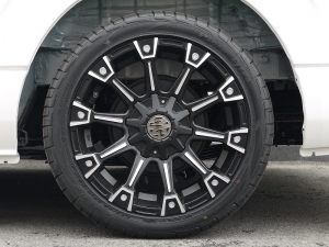 ハイエースワゴン4型新車４ＷＤ　６AT　
