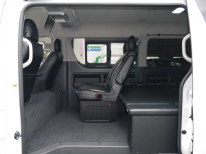 ハイエースワゴン4型新車４ＷＤ　６AT　
