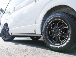 ハイエースワゴン4型新車４ＷＤ　６AT　