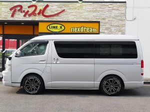 ハイエースワゴンワゴン１０人乗り 　４ＷＤ　