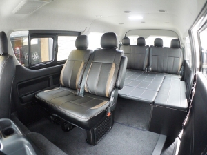 ハイエースワゴン4型新車４ＷＤ　６AT　