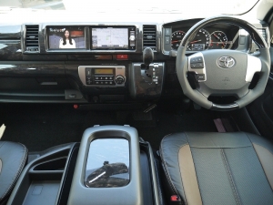 ハイエースワゴン4型新車４ＷＤ　６AT　