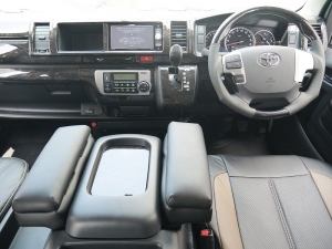 ハイエースワゴン4型新車４ＷＤ　６AT　