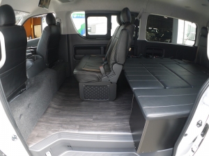 ハイエースワゴン4型新車４ＷＤ　６AT　