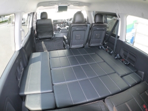 ハイエースワゴン4型新車４ＷＤ　６AT　