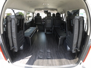 ハイエースワゴン4型新車４ＷＤ　６AT　