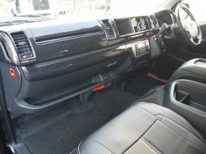 ハイエースワゴン4型新車４ＷＤ　６AT　