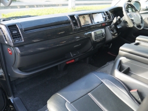 ハイエースワゴン4型新車４ＷＤ　６AT　