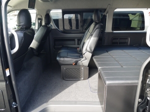 ハイエースワゴン4型新車４ＷＤ　６AT　