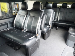 ハイエースワゴン4型新車　10人乗りシーケンシャル６AT　