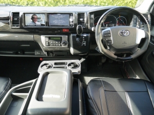 ハイエースワゴン4型新車４ＷＤ　６AT　