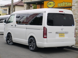 ハイエースワゴン4型新車４ＷＤ　６AT　