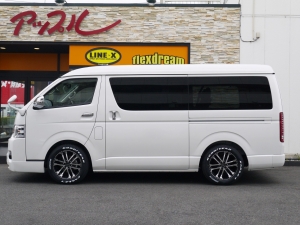 ハイエースワゴン4型新車４ＷＤ　６AT　