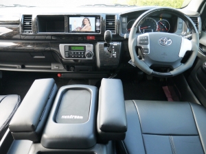 ハイエースワゴン4型新車４ＷＤ　６AT　