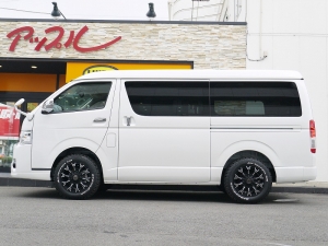 ハイエースワゴン4型新車４ＷＤ　６AT　