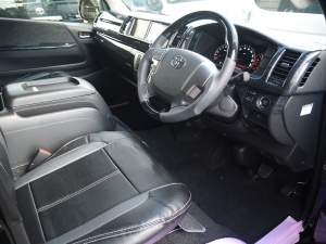 ハイエースワゴン4型新車４ＷＤ　６AT　