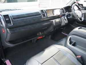 ハイエースワゴン4型新車４ＷＤ　６AT　