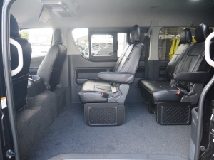ハイエースワゴン4型新車４ＷＤ　６AT　
