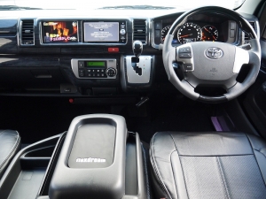 ハイエースワゴン4型新車４ＷＤ　６AT　