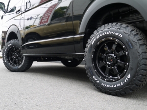 ハイエースワゴン4型新車４ＷＤ　６AT　