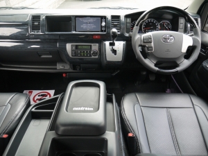 ハイエースワゴン4型新車　10人乗６AT　４ＷＤ