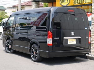 ハイエースワゴン4型新車　10人乗６AT　４ＷＤ