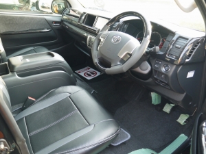 ハイエースワゴン4型新車４ＷＤ　６AT　