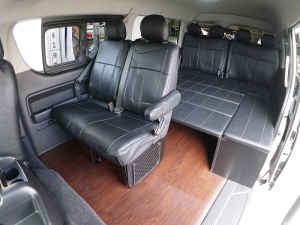 ハイエースワゴン4型新車４ＷＤ　６AT　
